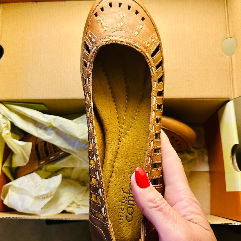 Comfortable Brown Leather Women's Loafers